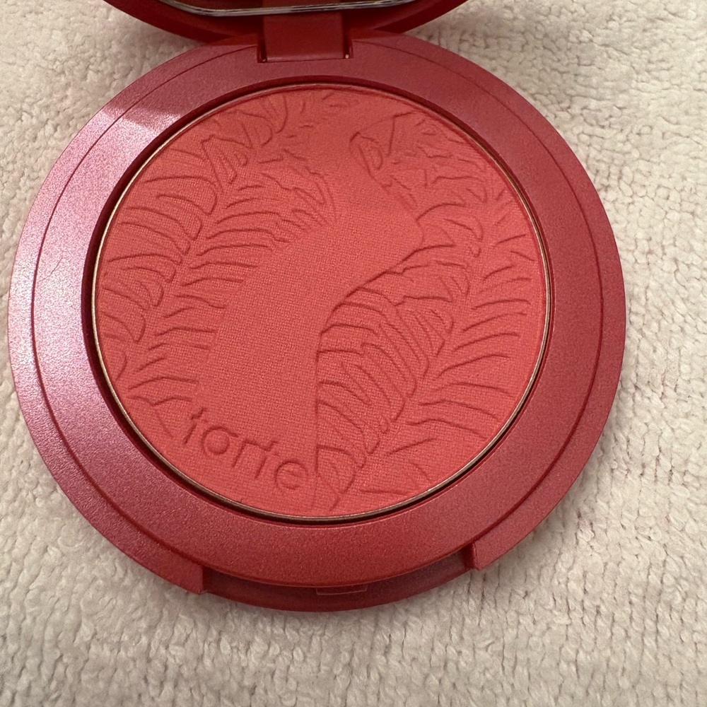 Tarte Blush in Natural Beauty - NWOT